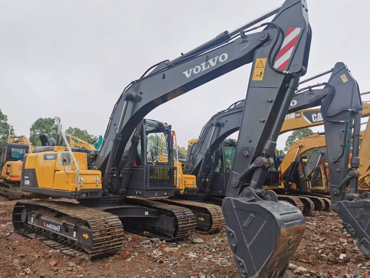 Volvo EC140DL - Escavadora de rastos: foto 1 Volvo EC140DL - Escavadora de rastos: foto 1