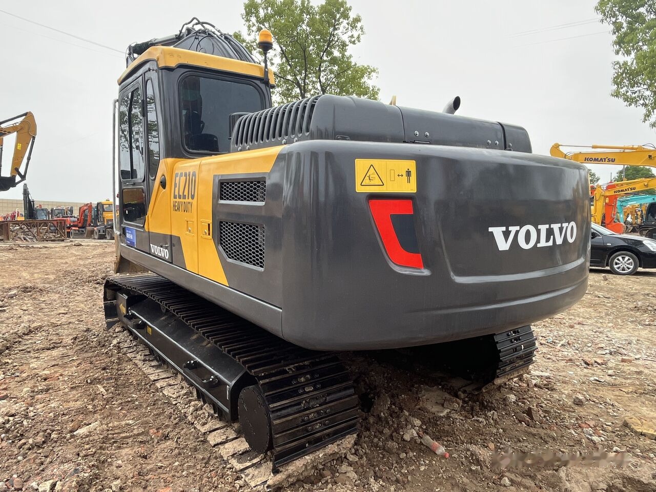Volvo EC210 - Escavadora de rastos: foto 1 Volvo EC210 - Escavadora de rastos: foto 1