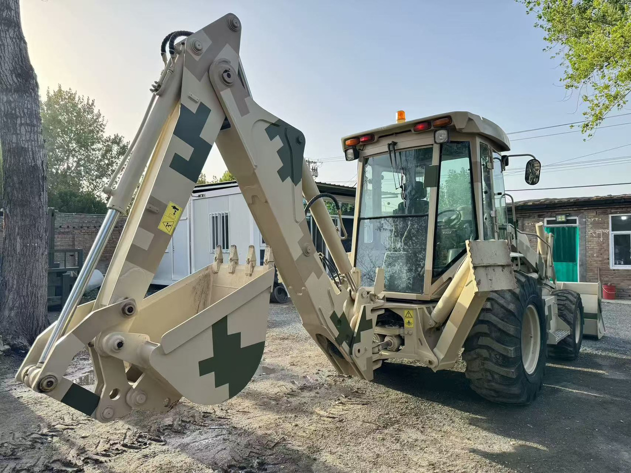 XCMG XC870T - Retroescavadeira: foto 2 XCMG XC870T - Retroescavadeira: foto 2