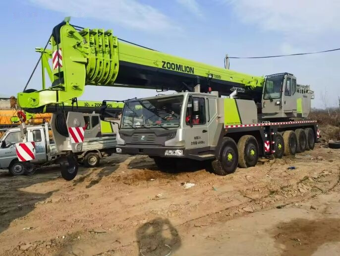 Zoomlion ZTC 1000V - Grua móvel: foto 1 Zoomlion ZTC 1000V - Grua móvel: foto 1