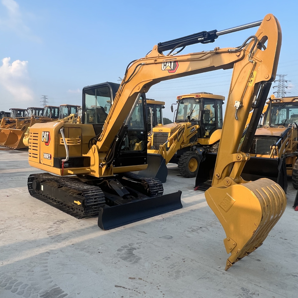 Caterpillar 306E2 - Mini escavadeira: foto 1 Caterpillar 306E2 - Mini escavadeira: foto 1