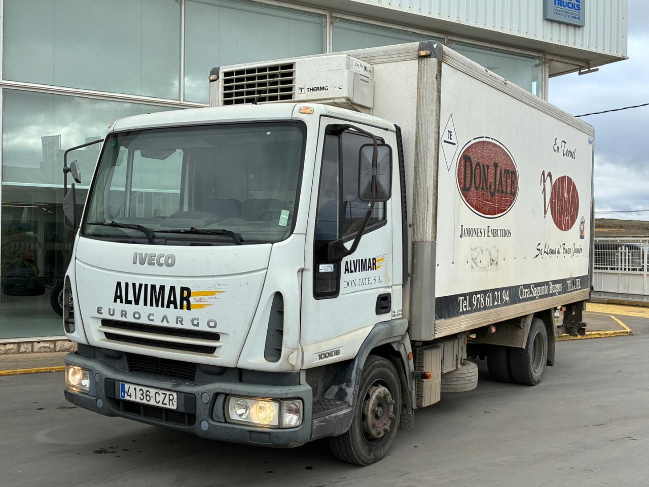 Caja cerrada IVECO Eurocargo ML 100 E18 P - Camião frigorífico: foto 1 Caja cerrada IVECO Eurocargo ML 100 E18 P - Camião frigorífico: foto 1