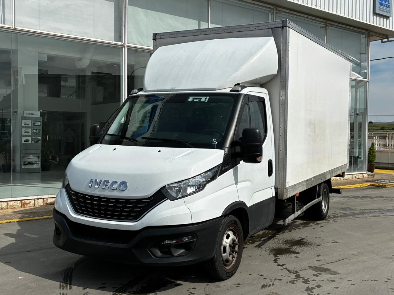 Caja cerrada con plataforma elevadora IVECO 35C16 20m3 Automática - Carrinha de contentor: foto 1 Caja cerrada con plataforma elevadora IVECO 35C16 20m3 Automática - Carrinha de contentor: foto 1