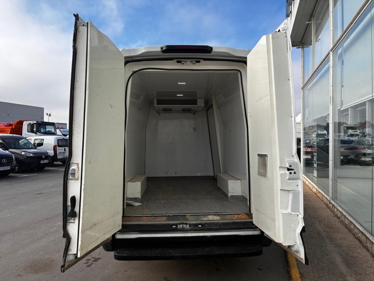 Frigorífico IVECO 35S16 V FRIGORÍFICA 12m3 - Carrinha frigorífica: foto 5 Frigorífico IVECO 35S16 V FRIGORÍFICA 12m3 - Carrinha frigorífica: foto 5