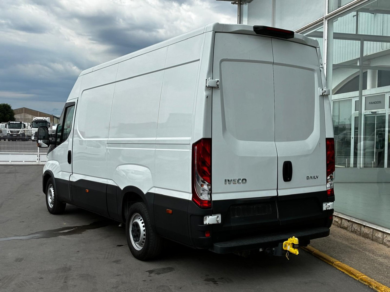 Furgón IVECO 35S14 V 12m3 - Furgão: foto 4 Furgón IVECO 35S14 V 12m3 - Furgão: foto 4