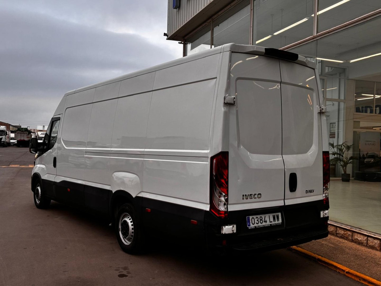 Furgón IVECO 35S14 V 16m3 - Furgão: foto 4 Furgón IVECO 35S14 V 16m3 - Furgão: foto 4