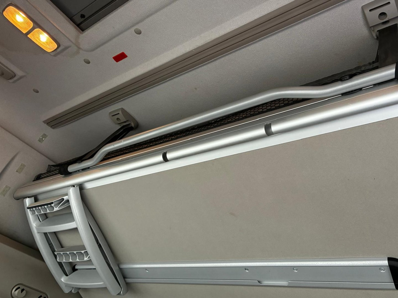 Tractor Cabeza Tractora DAF 480 SUPER SPACE CAB AUTOMATICA CON INTARDER: foto 16 Tractor Cabeza Tractora DAF 480 SUPER SPACE CAB AUTOMATICA CON INTARDER: foto 16