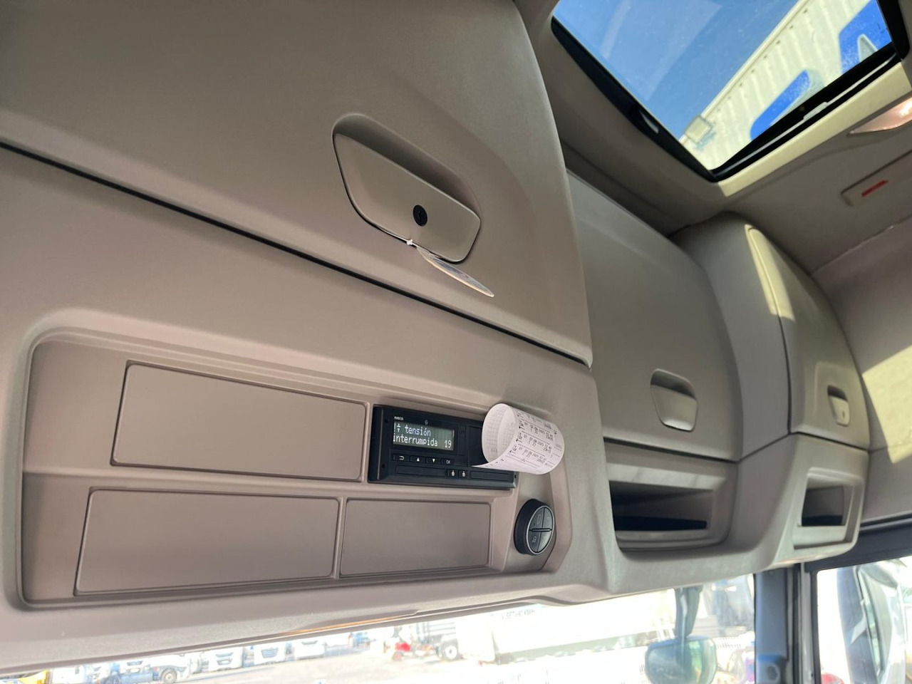 Leasing de  Cabeza Tractora IVECO 460 AUTOMATICO CON INTARDER Cabeza Tractora IVECO 460 AUTOMATICO CON INTARDER: foto 12 Leasing de  Cabeza Tractora IVECO 460 AUTOMATICO CON INTARDER Cabeza Tractora IVECO 460 AUTOMATICO CON INTARDER: foto 12