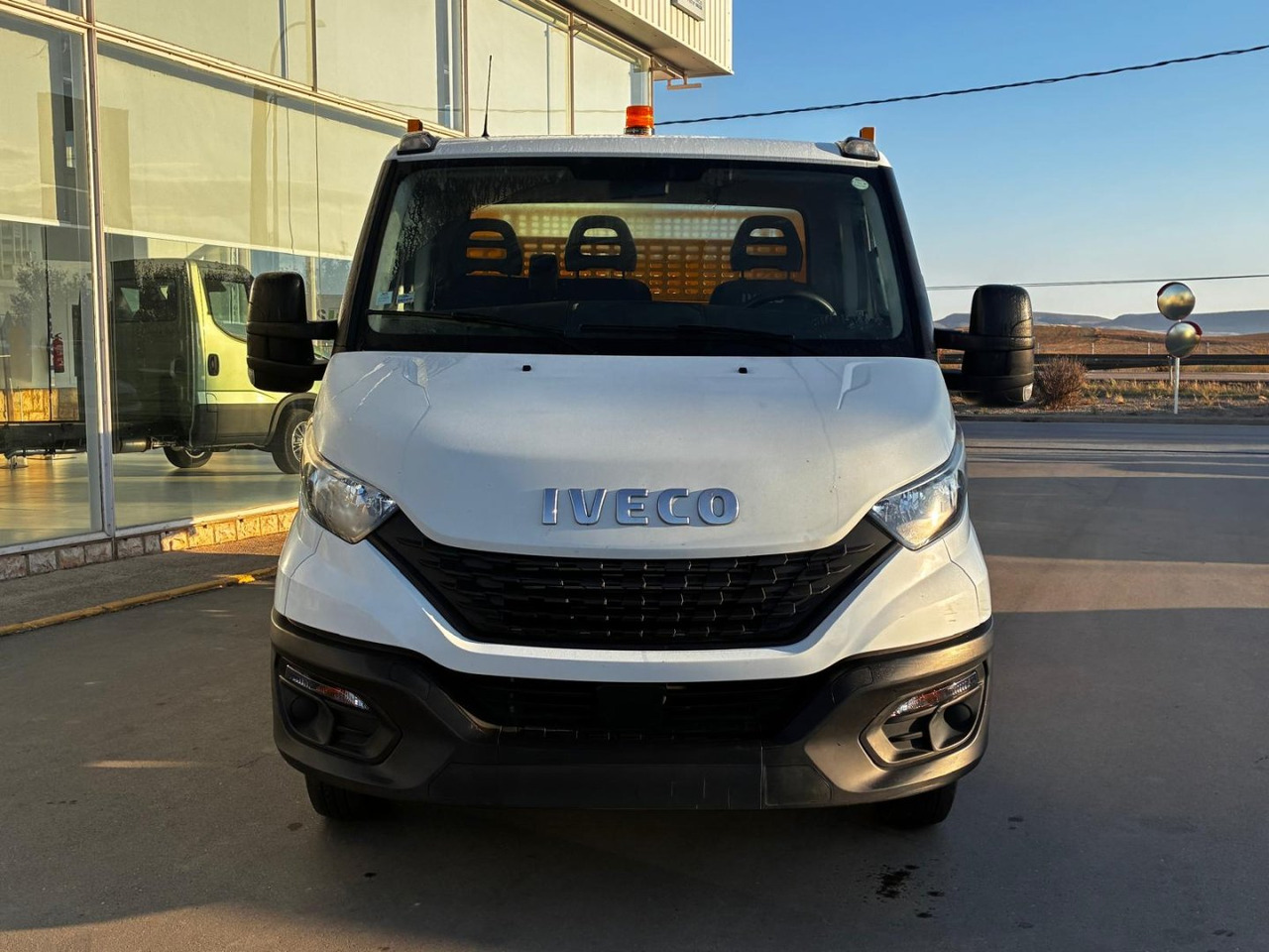 Volquete/Dumper IVECO 35C14 CAJA BASCULANTE - Carrinha basculante: foto 2 Volquete/Dumper IVECO 35C14 CAJA BASCULANTE - Carrinha basculante: foto 2