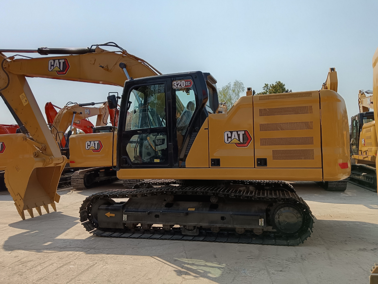 CAT 320GC CATERPILLAR 320 GC - Escavadora de rastos: foto 1 CAT 320GC CATERPILLAR 320 GC - Escavadora de rastos: foto 1