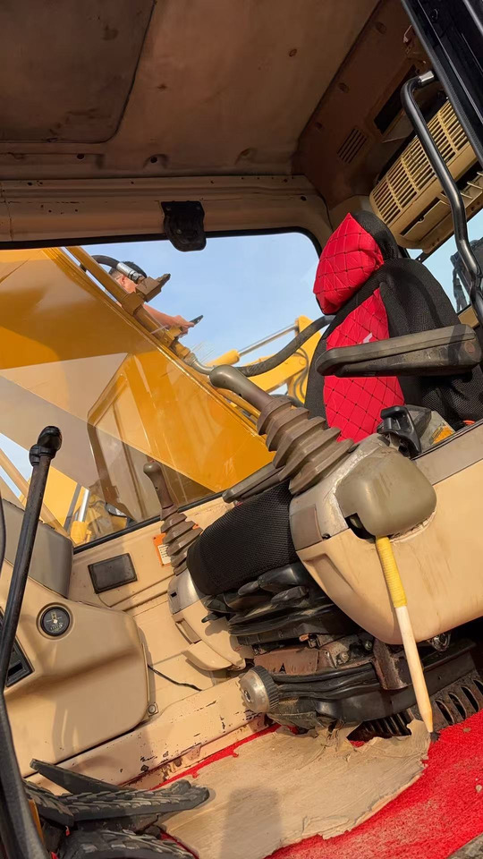 CATERPILLAR 320BL CAT 320 BL 320CL 320D2L 320GC - Escavadora de rastos: foto 2 CATERPILLAR 320BL CAT 320 BL 320CL 320D2L 320GC - Escavadora de rastos: foto 2