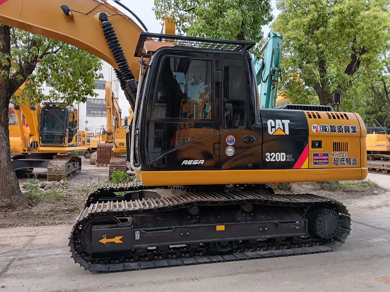 CATERPILLAR 320D CAT 320D2 L - Escavadora de rastos: foto 1 CATERPILLAR 320D CAT 320D2 L - Escavadora de rastos: foto 1