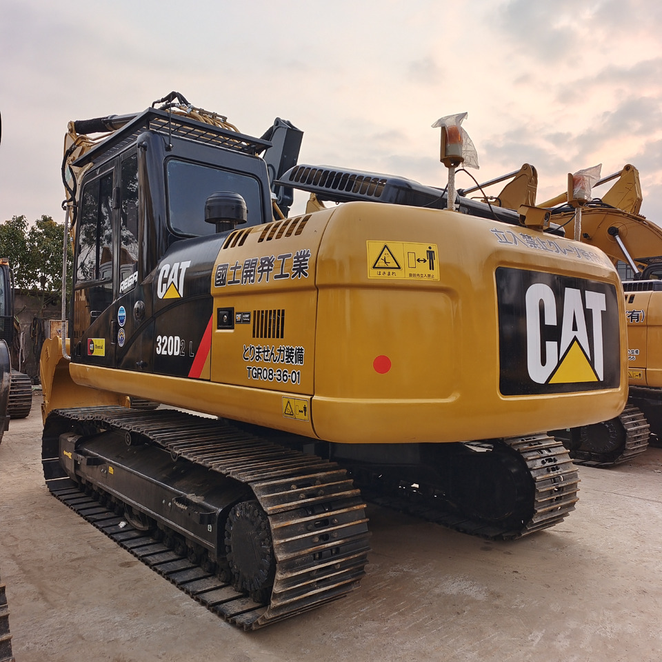 CATERPILLAR 320D CAT 320D2 L - Escavadora de rastos: foto 2 CATERPILLAR 320D CAT 320D2 L - Escavadora de rastos: foto 2
