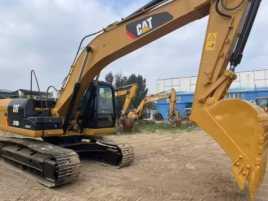 CATERPILLAR 320D2 L CAT 320D 2 L - Escavadora de rastos: foto 2 CATERPILLAR 320D2 L CAT 320D 2 L - Escavadora de rastos: foto 2