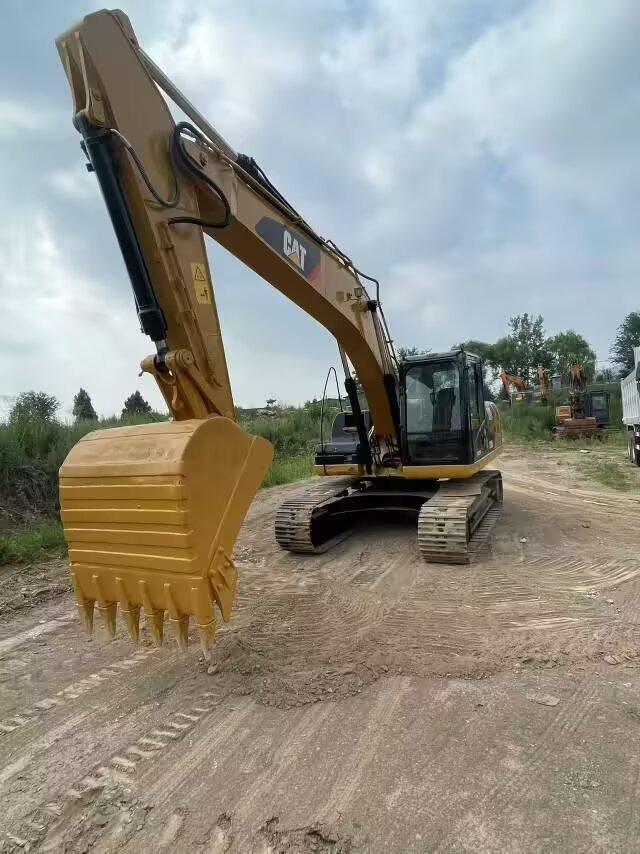 CATERPILLAR 320D2 L CAT - Escavadora de rastos: foto 3 CATERPILLAR 320D2 L CAT - Escavadora de rastos: foto 3
