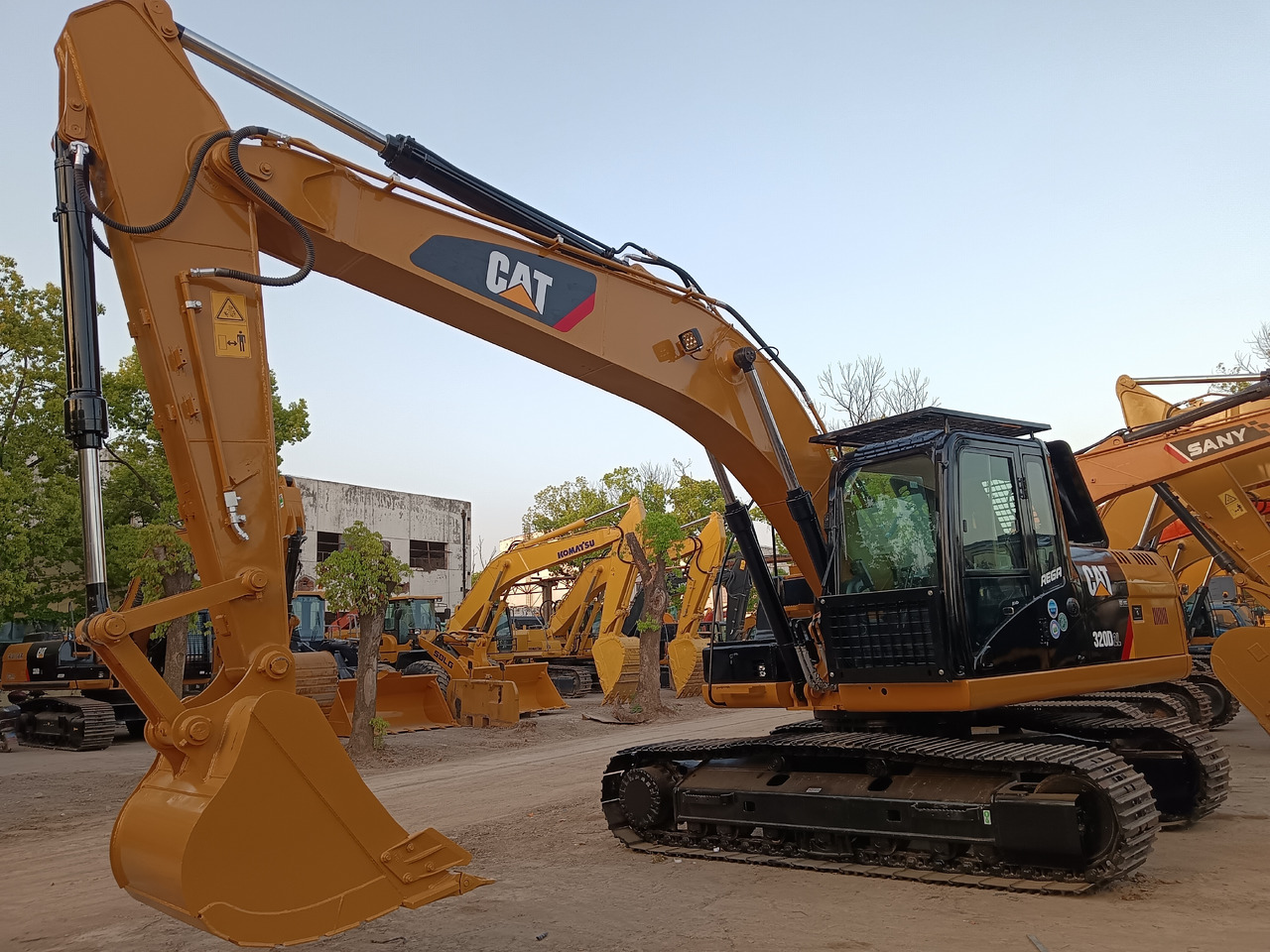 CATERPILLAR 320D2L CAT 320D 2 L 336D 349D 330D - Escavadora de rastos: foto 4 CATERPILLAR 320D2L CAT 320D 2 L 336D 349D 330D - Escavadora de rastos: foto 4