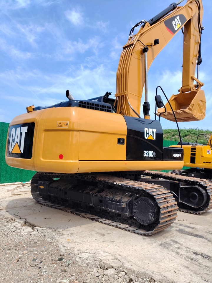 CATERPILLAR 320D2L CAT 320D 2 L WITH C7.1 ENGINE - Escavadora de rastos: foto 2 CATERPILLAR 320D2L CAT 320D 2 L WITH C7.1 ENGINE - Escavadora de rastos: foto 2
