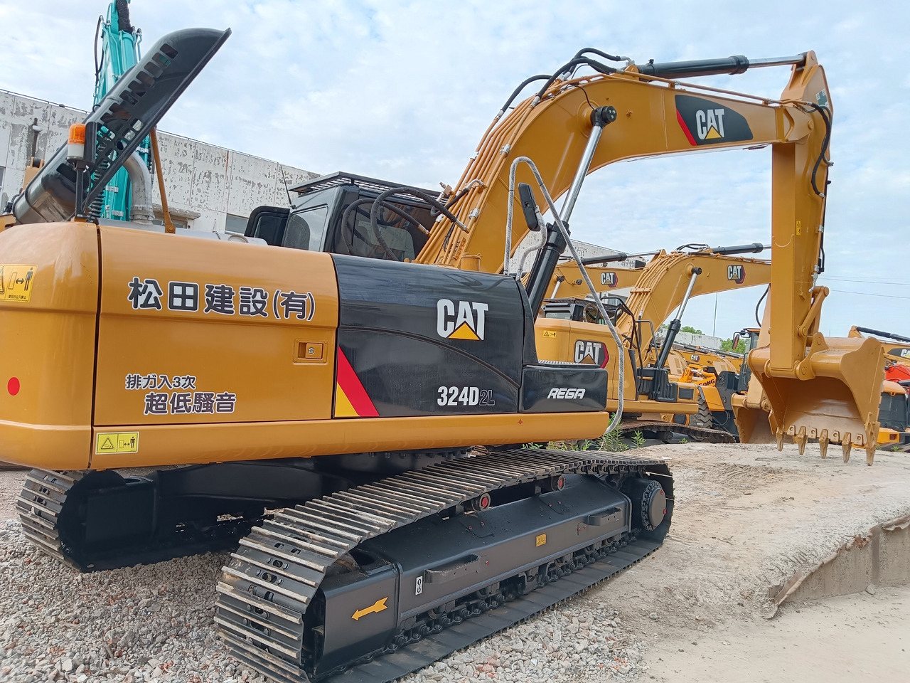 Escavadora de rastos CATERPILLAR 324DL CAT 324 D2L: foto 1