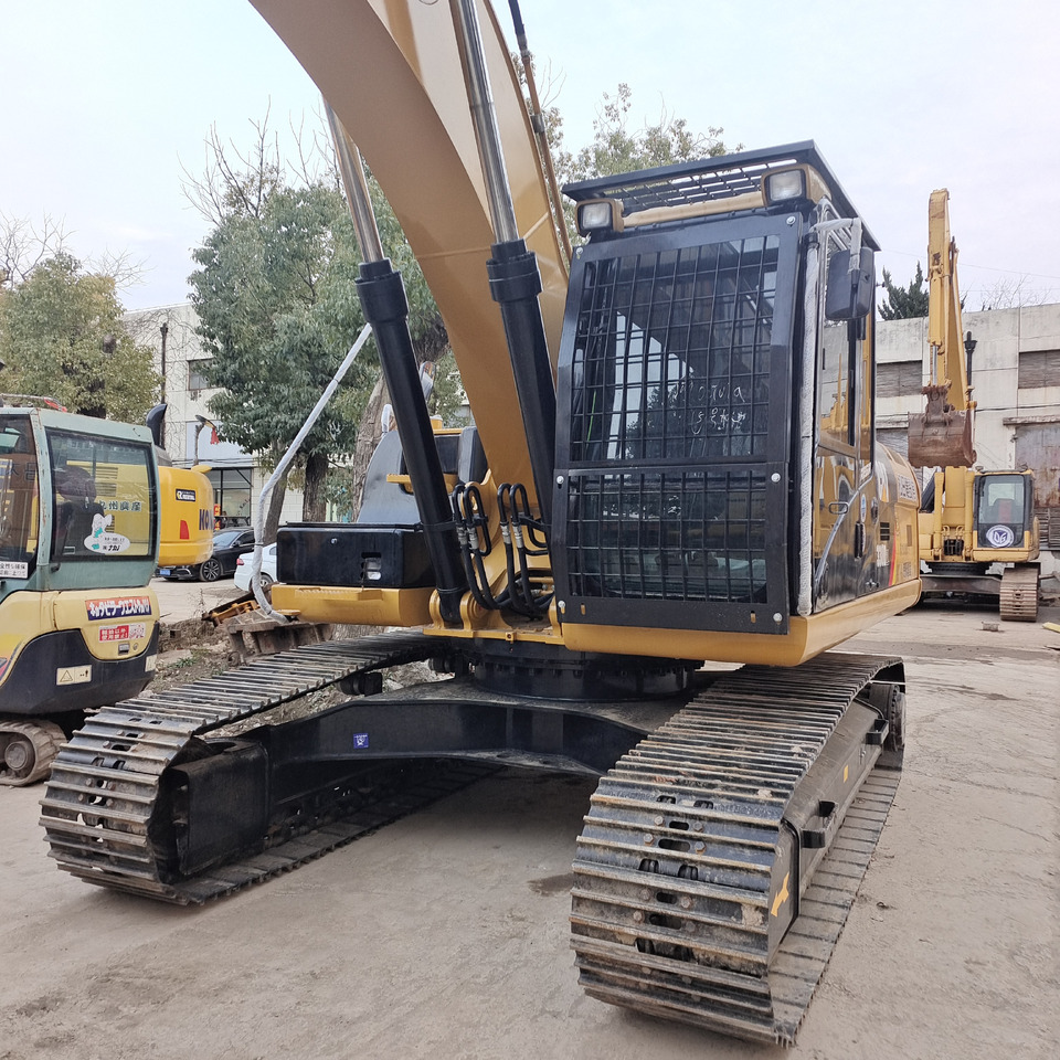 CATERPILLAR 330D2L CAT 330 D2 L - Escavadora de rastos: foto 1 CATERPILLAR 330D2L CAT 330 D2 L - Escavadora de rastos: foto 1