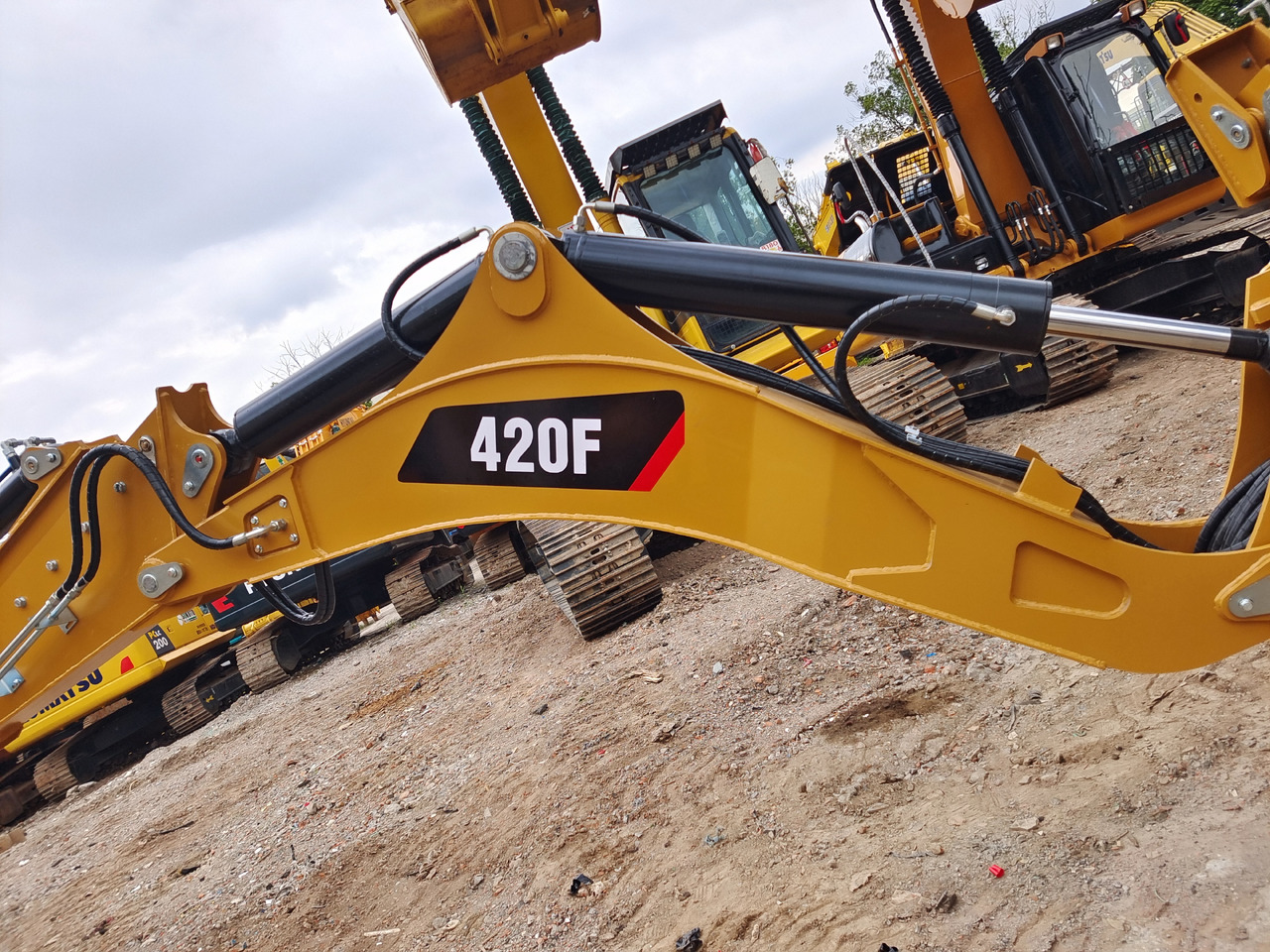 CATERPILLAR 420F CAT 420 F JCB 3CX - Retroescavadeira: foto 5 CATERPILLAR 420F CAT 420 F JCB 3CX - Retroescavadeira: foto 5