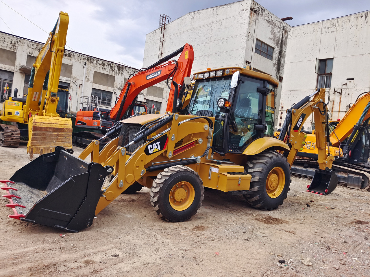 Retroescavadeira novo CATERPILLAR 420F CAT 420 F JCB 3CX: foto 10