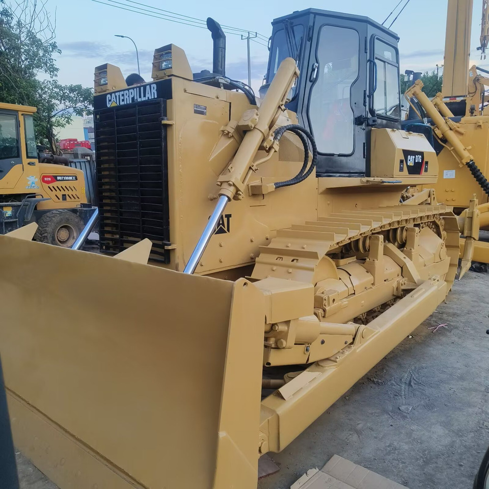CATERPILLAR D7G CAT - Buldôzer: foto 1 CATERPILLAR D7G CAT - Buldôzer: foto 1