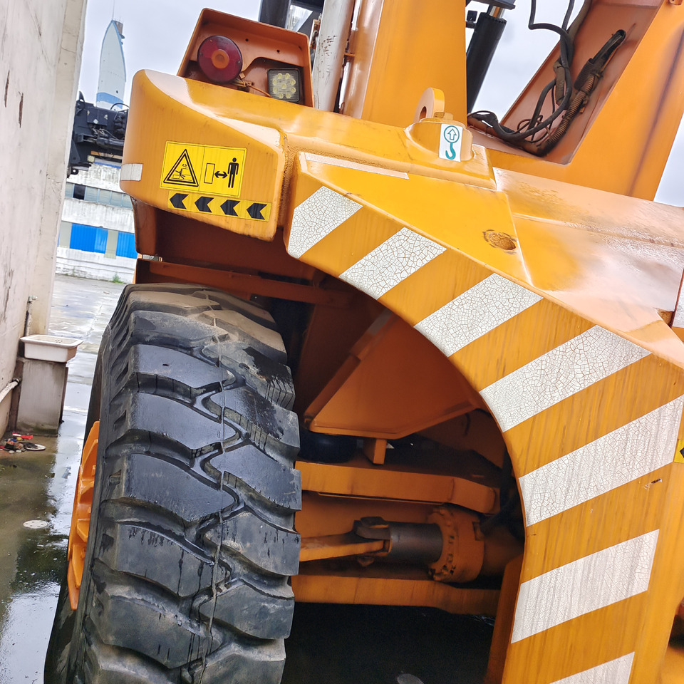 CVS FERRARRI F278 - Reachstacker porta contentores: foto 5 CVS FERRARRI F278 - Reachstacker porta contentores: foto 5