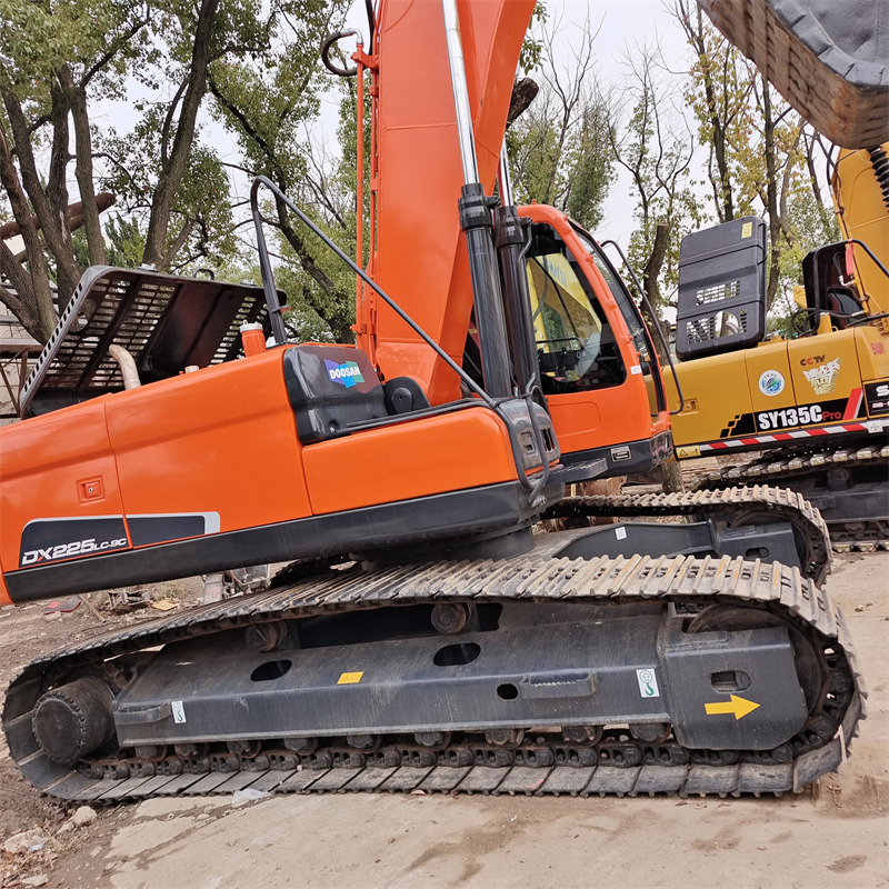 DOOSAN DX 225 LC - 9 C - Escavadora de rastos: foto 4 DOOSAN DX 225 LC - 9 C - Escavadora de rastos: foto 4