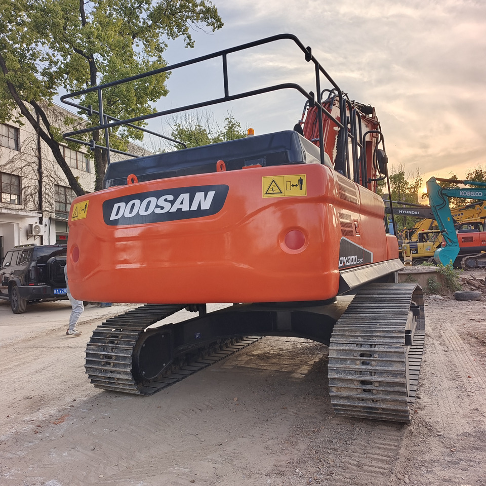 DOOSAN DX 300 LC-9C DX300 LCA - Escavadora de rastos: foto 5 DOOSAN DX 300 LC-9C DX300 LCA - Escavadora de rastos: foto 5