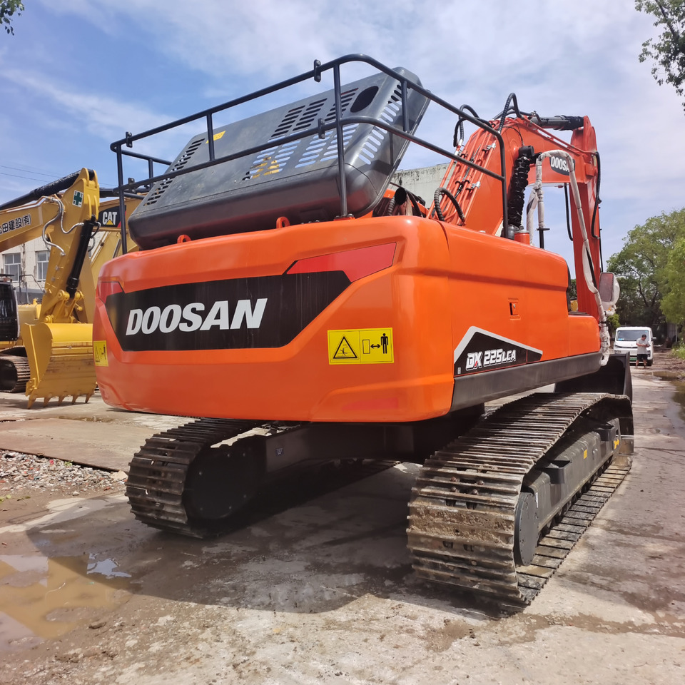 DOOSAN DX225 - Escavadora de rastos: foto 3 DOOSAN DX225 - Escavadora de rastos: foto 3