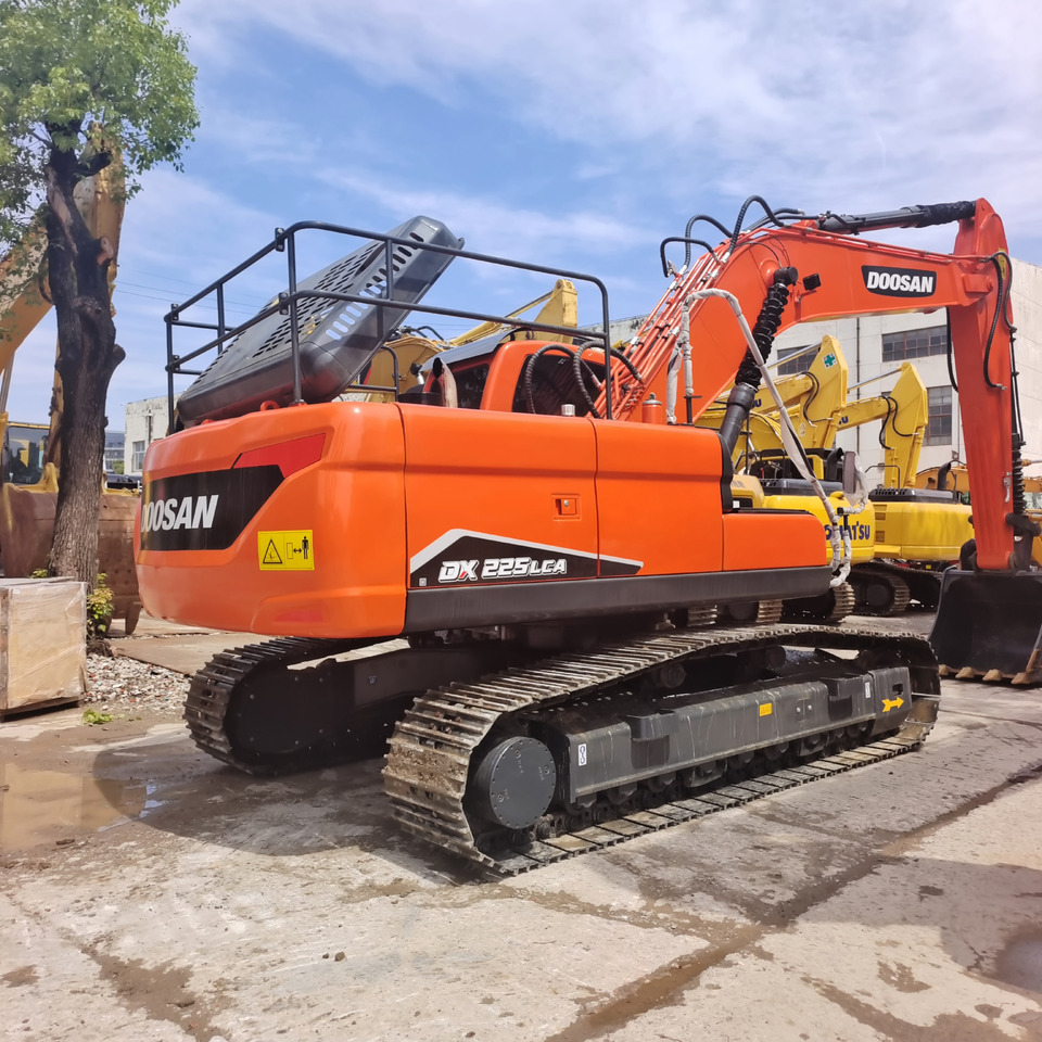 DOOSAN DX225 - Escavadora de rastos: foto 1 DOOSAN DX225 - Escavadora de rastos: foto 1