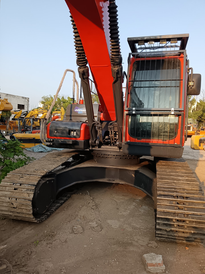 DOOSAN DX225 LC - 9C - Escavadora de rastos: foto 4 DOOSAN DX225 LC - 9C - Escavadora de rastos: foto 4