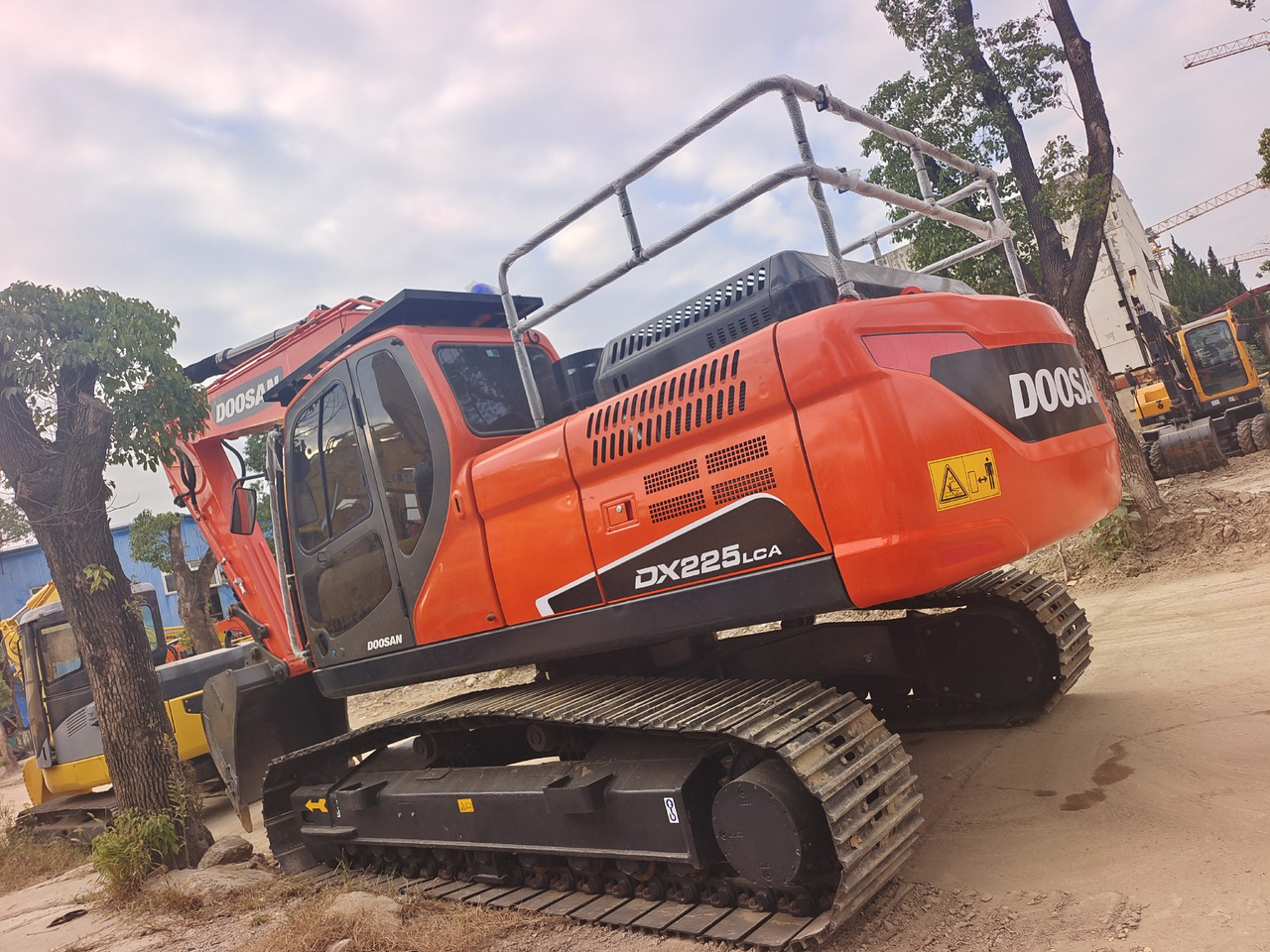 DOOSAN DX225 LCA DX 225 LC - 9C - Escavadora de rastos: foto 1 DOOSAN DX225 LCA DX 225 LC - 9C - Escavadora de rastos: foto 1