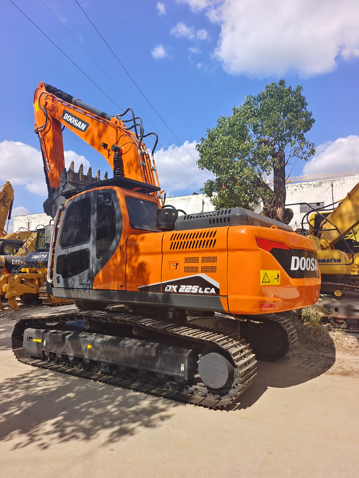DOOSAN DX225 LCA DX 225 LC - 9C - Escavadora de rastos: foto 1 DOOSAN DX225 LCA DX 225 LC - 9C - Escavadora de rastos: foto 1