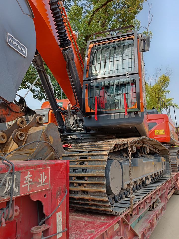DOOSAN DX225 LCA LC-9C - Escavadora de rastos: foto 5 DOOSAN DX225 LCA LC-9C - Escavadora de rastos: foto 5