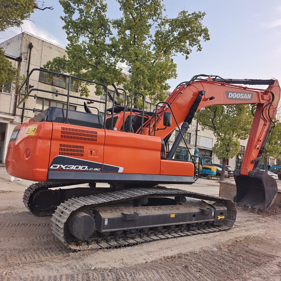 DOOSAN DX300 DX340 DX225 - Escavadora de rastos: foto 1 DOOSAN DX300 DX340 DX225 - Escavadora de rastos: foto 1