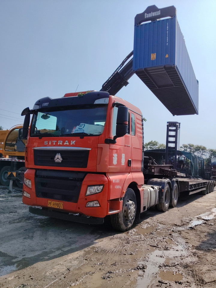FANTUZZI CS45KM 45 TON REACH STACKER - Reachstacker porta contentores: foto 2 FANTUZZI CS45KM 45 TON REACH STACKER - Reachstacker porta contentores: foto 2