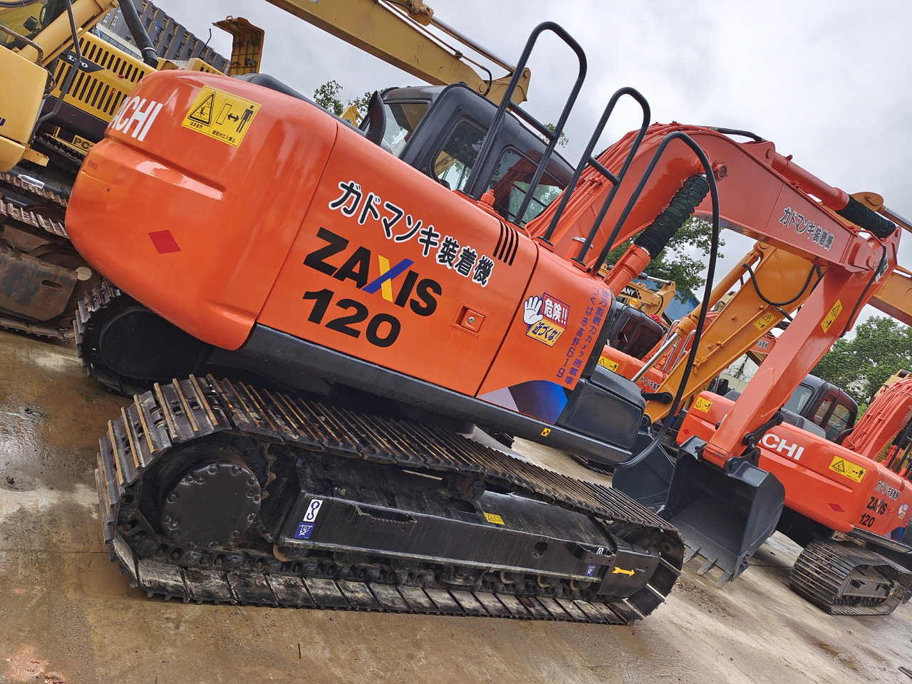 HITACHI ZX120 - Escavadora de rastos: foto 5 HITACHI ZX120 - Escavadora de rastos: foto 5