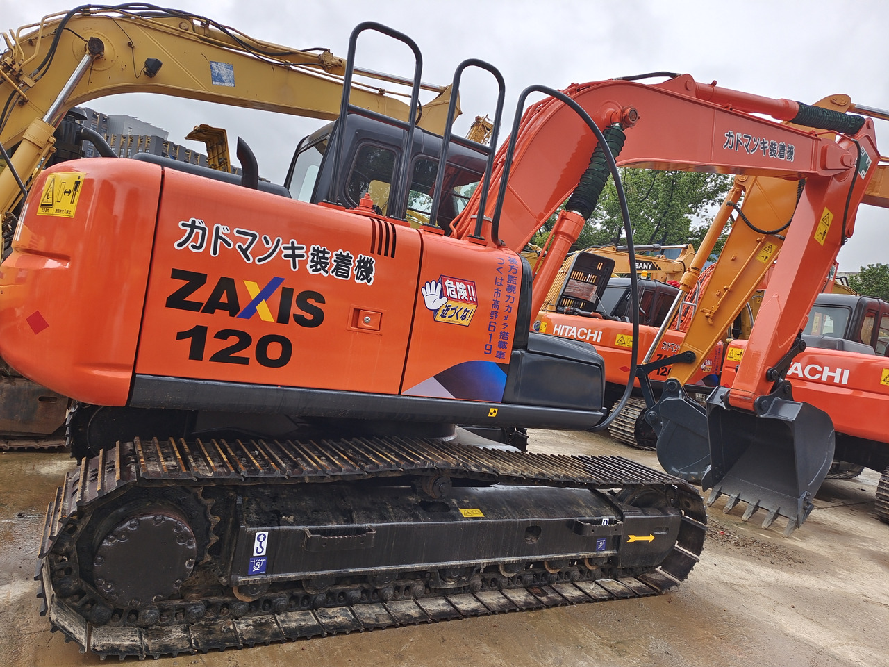 HITACHI ZX120 - Escavadora de rastos: foto 4 HITACHI ZX120 - Escavadora de rastos: foto 4