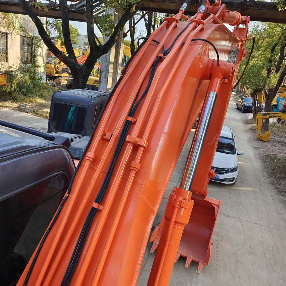 HITACHI ZX200-3 ZX200-3G ZX200 - Escavadora de rastos: foto 2 HITACHI ZX200-3 ZX200-3G ZX200 - Escavadora de rastos: foto 2