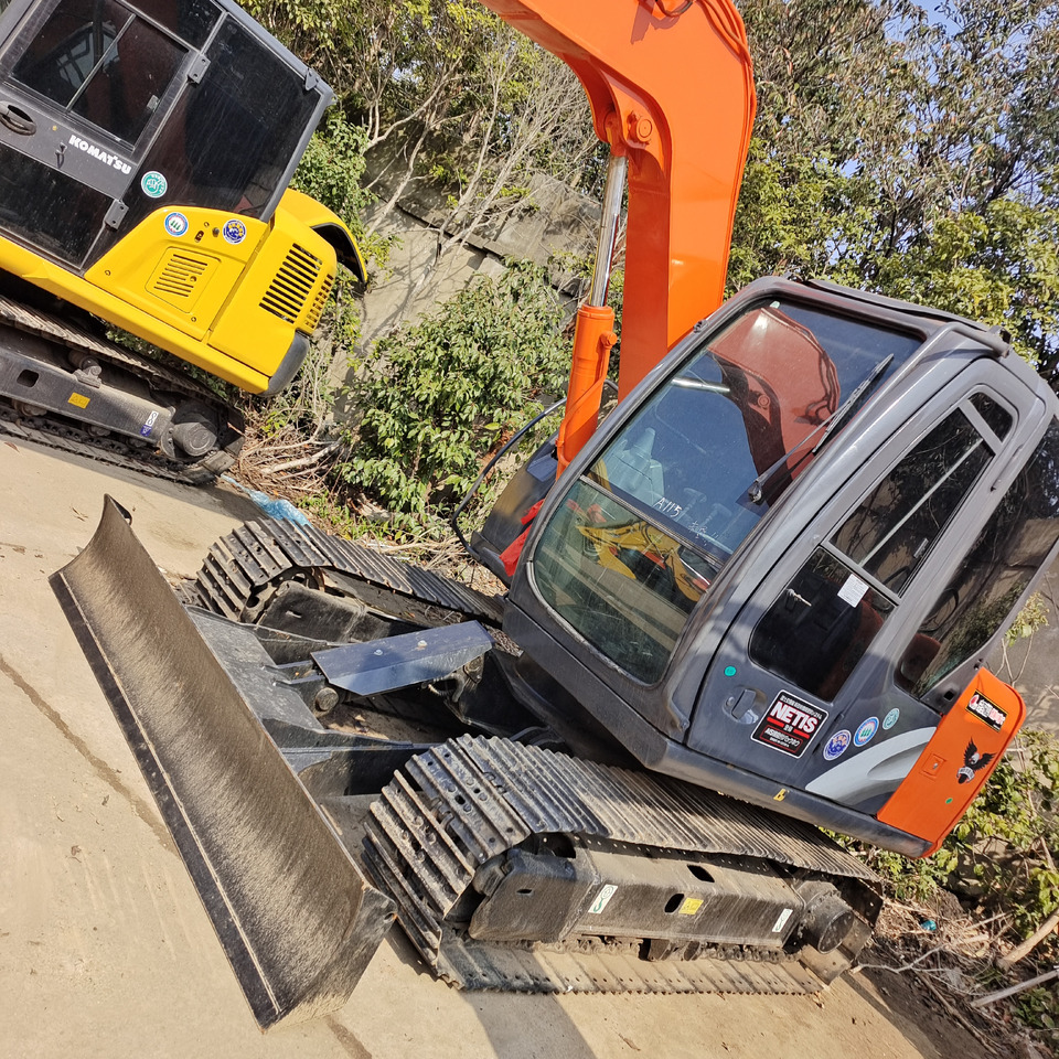 Mini escavadeira HITACHI ZX70: foto 1