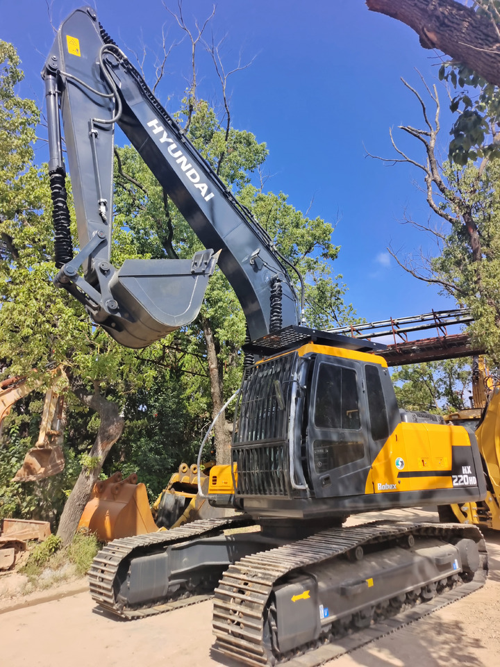 HYUNDAI HX220HD - Escavadora de rastos: foto 1 HYUNDAI HX220HD - Escavadora de rastos: foto 1