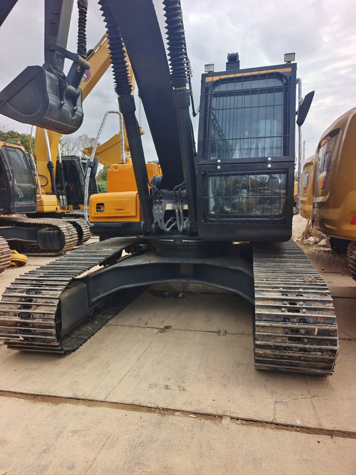 HYUNDAI HX220HD - Escavadora de rastos: foto 4 HYUNDAI HX220HD - Escavadora de rastos: foto 4