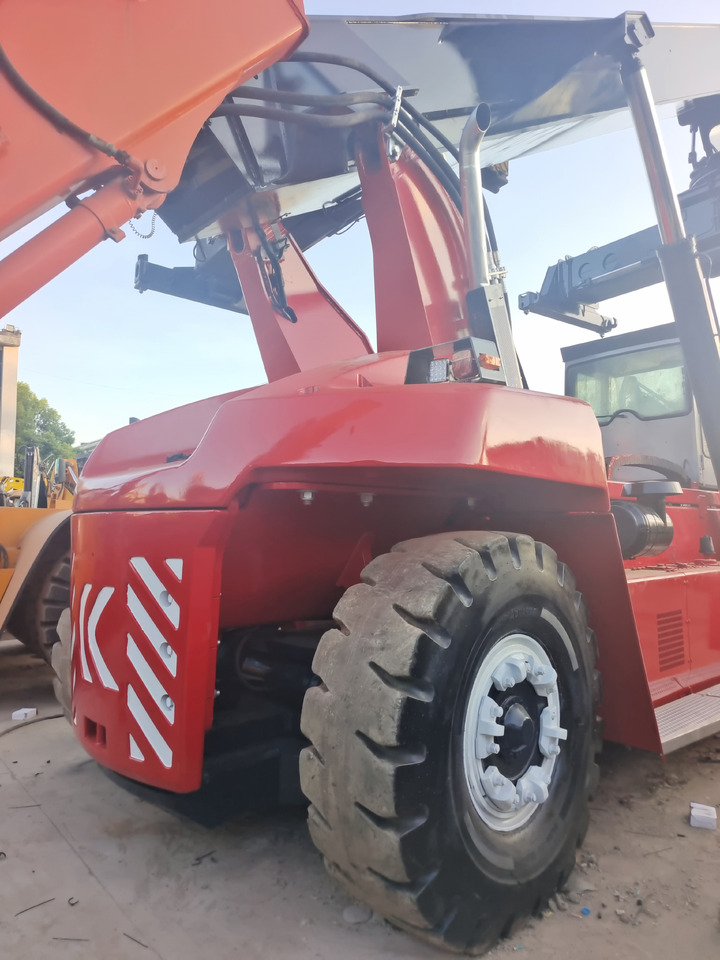 KALMAR DRF 450 45 TON REACH STACKER - Reachstacker porta contentores: foto 4 KALMAR DRF 450 45 TON REACH STACKER - Reachstacker porta contentores: foto 4