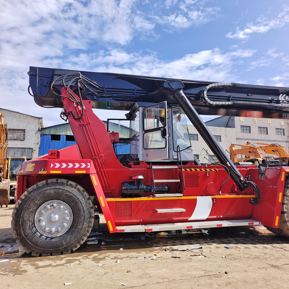 KALMAR DRF 450 - Reachstacker porta contentores: foto 1 KALMAR DRF 450 - Reachstacker porta contentores: foto 1