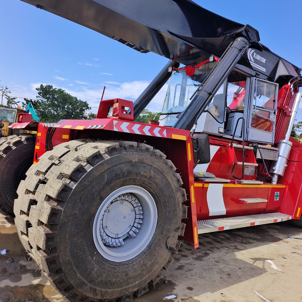 KALMAR DRF 450 - Reachstacker porta contentores: foto 4 KALMAR DRF 450 - Reachstacker porta contentores: foto 4