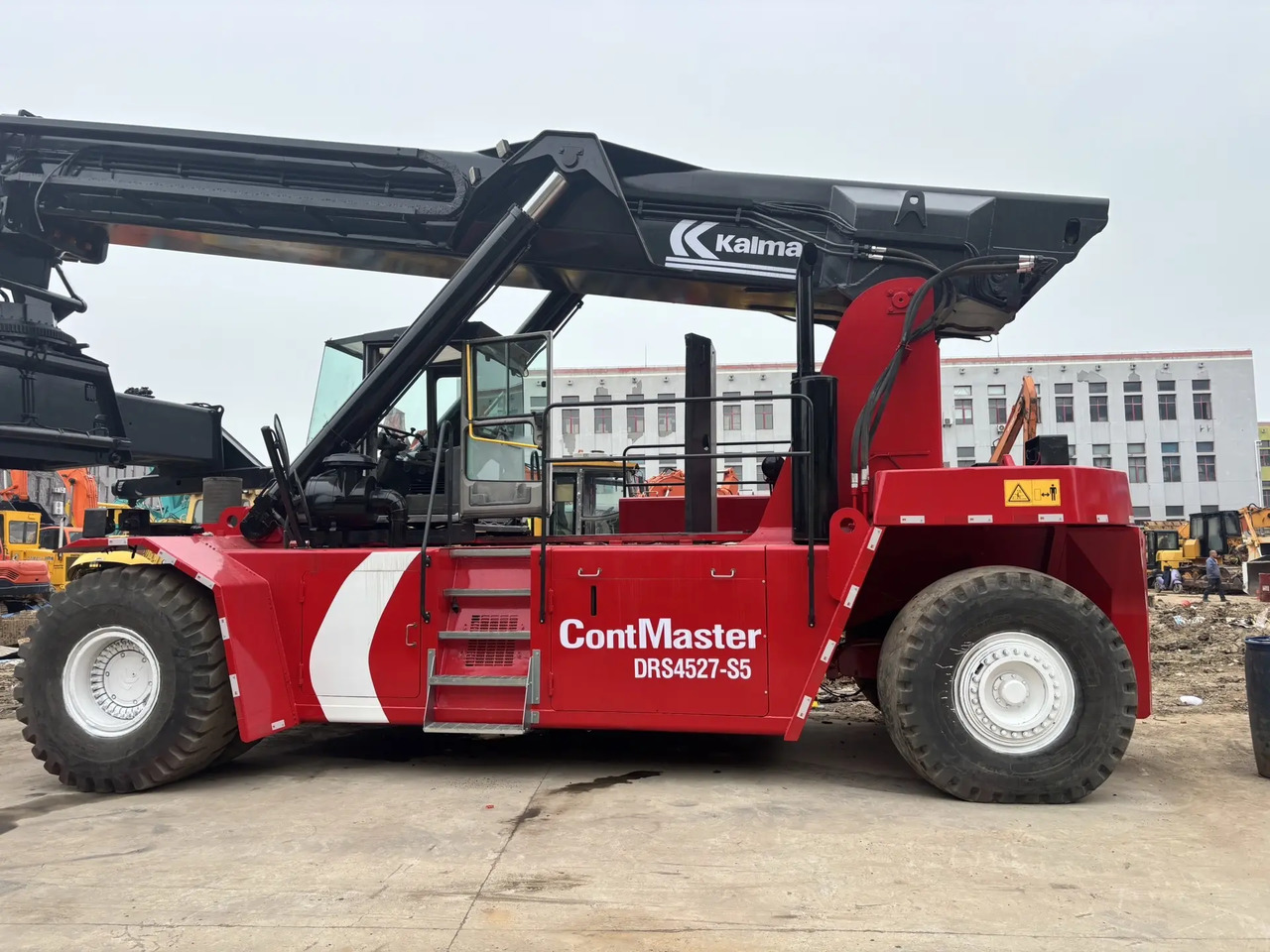 KALMAR DRS4527-S5 DRF450 DRD450 DRT450 - Manipulador de contentor: foto 4 KALMAR DRS4527-S5 DRF450 DRD450 DRT450 - Manipulador de contentor: foto 4