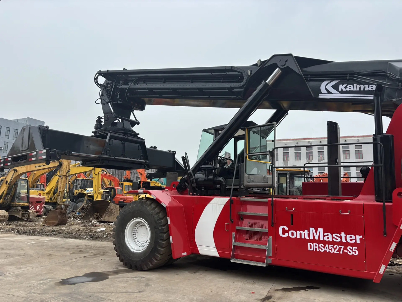 KALMAR DRS4527-S5 DRF450 DRD450 DRT450 - Manipulador de contentor: foto 3 KALMAR DRS4527-S5 DRF450 DRD450 DRT450 - Manipulador de contentor: foto 3
