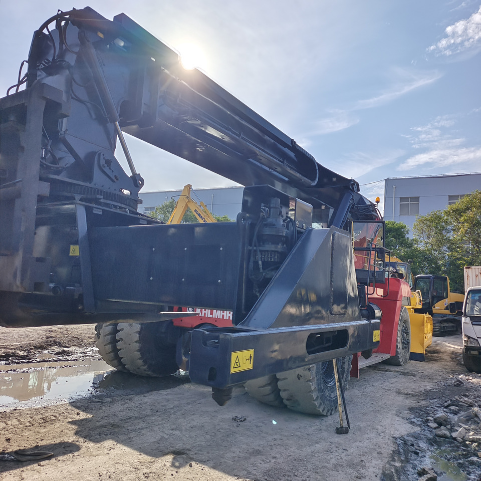 KALMAR DRT450 45 TON REACH STACKER DRF450 DRU DRD 450 - Reachstacker porta contentores: foto 4 KALMAR DRT450 45 TON REACH STACKER DRF450 DRU DRD 450 - Reachstacker porta contentores: foto 4
