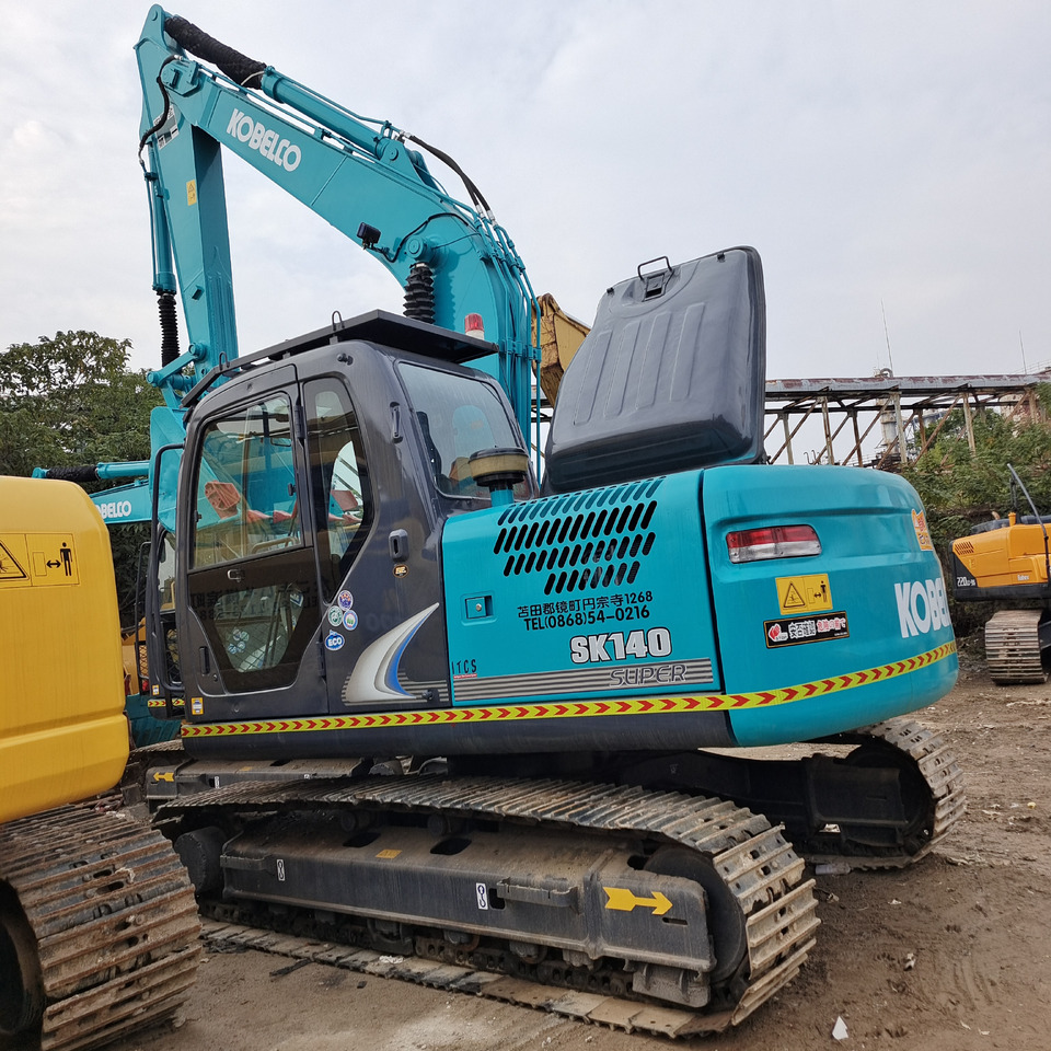 KOBELCO SK 140 - Escavadora de rastos: foto 1 KOBELCO SK 140 - Escavadora de rastos: foto 1